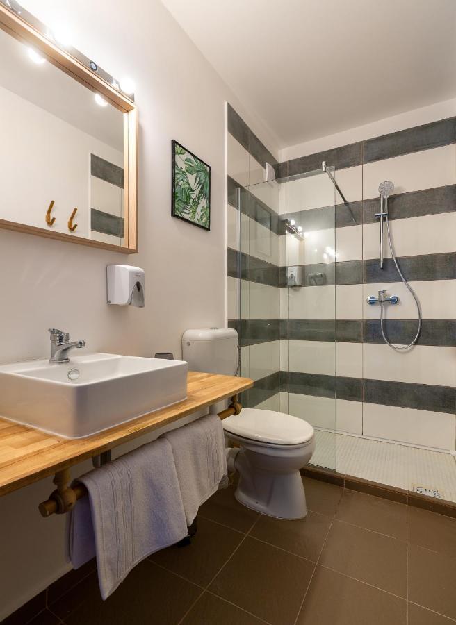 Lagom Hotel Bucarest Extérieur photo