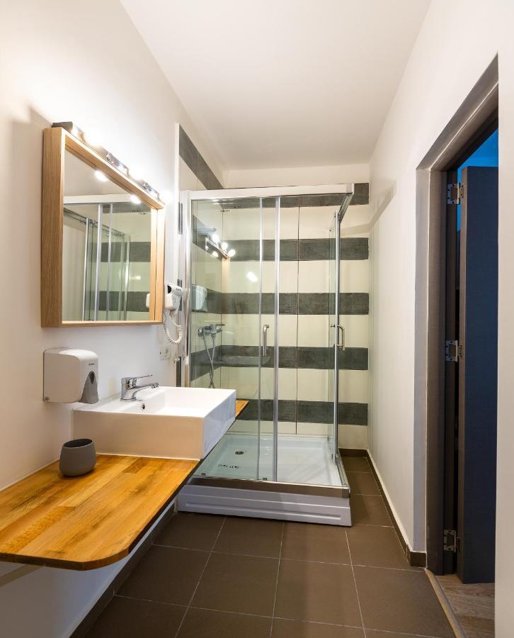 Lagom Hotel Bucarest Extérieur photo