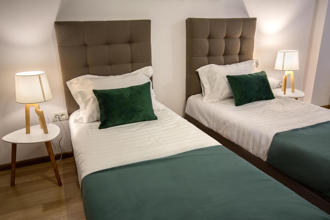 Lagom Hotel Bucarest Extérieur photo