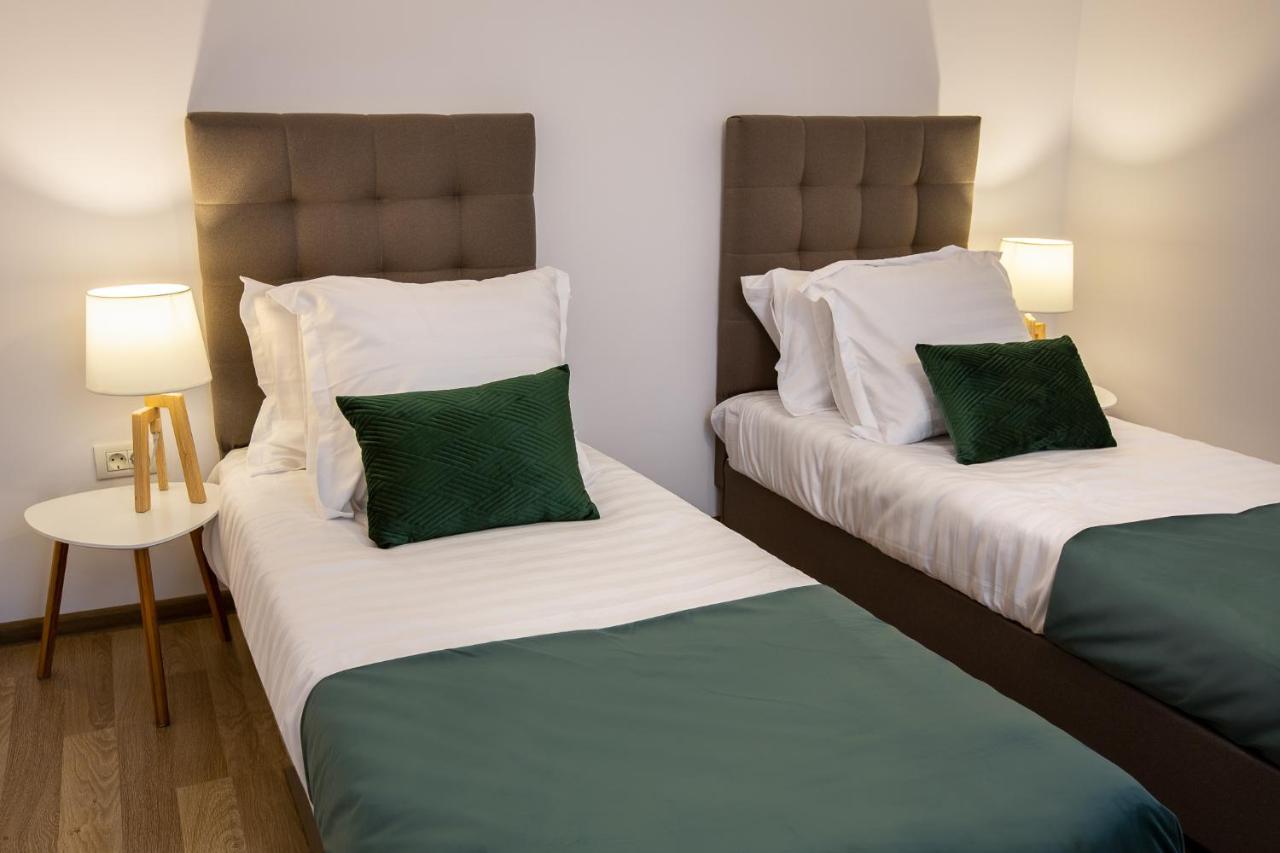 Lagom Hotel Bucarest Extérieur photo