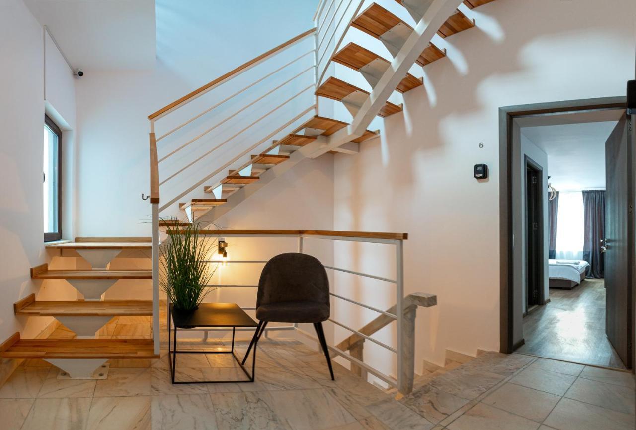Lagom Hotel Bucarest Extérieur photo